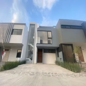 Casa En Venta,La Periquera,Boulevard Valle Imperial S/N, Zapopan, Jalisco 45134, 4 Habitaciones,3 Baños,Boulevard Valle Imperial,1,pxEVFkT