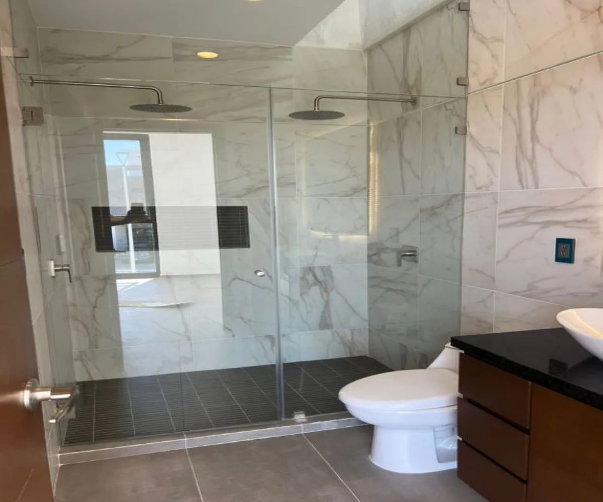 Casa En Venta,La Periquera,Boulevard Valle Imperial S/N, Zapopan, Jalisco 45134, 4 Habitaciones,3 Baños,Boulevard Valle Imperial,1,pxEVFkT