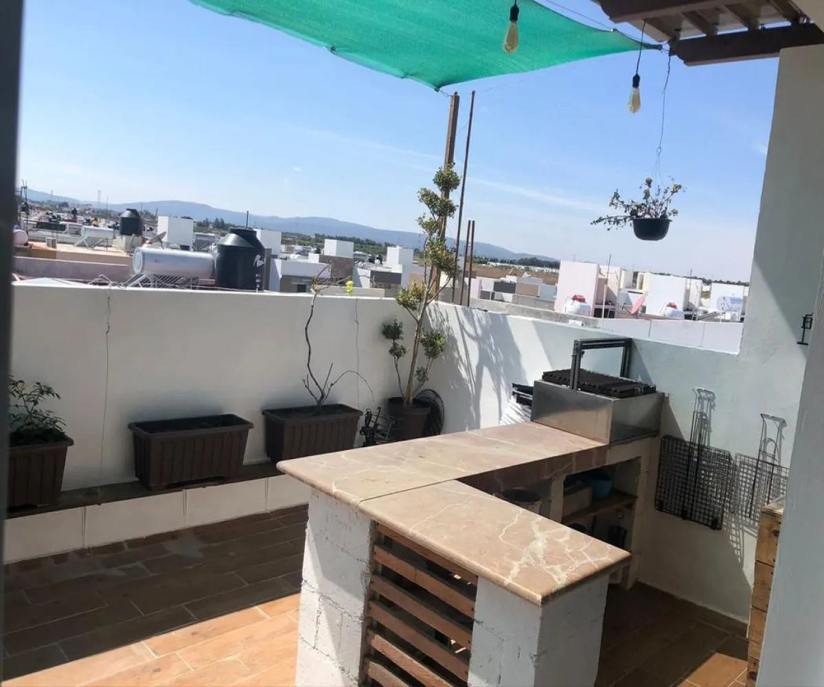 Casa En Venta,Av de la Moraleja, coto Pamplona, calle del cura 1629 304, Zapopan, Jalisco 45134, 4 Habitaciones,2 Baños,Av de la Moraleja , coto Pamplona, calle del cura ,3,pdSP6Ul