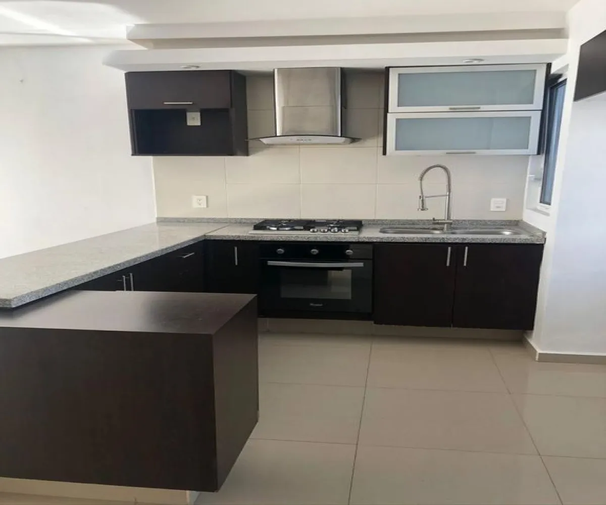 Casa En Venta,Av de la Moraleja, coto Pamplona, calle del cura 1629 304, Zapopan, Jalisco 45134, 4 Habitaciones,2 Baños,Av de la Moraleja , coto Pamplona, calle del cura ,3,pdSP6Ul