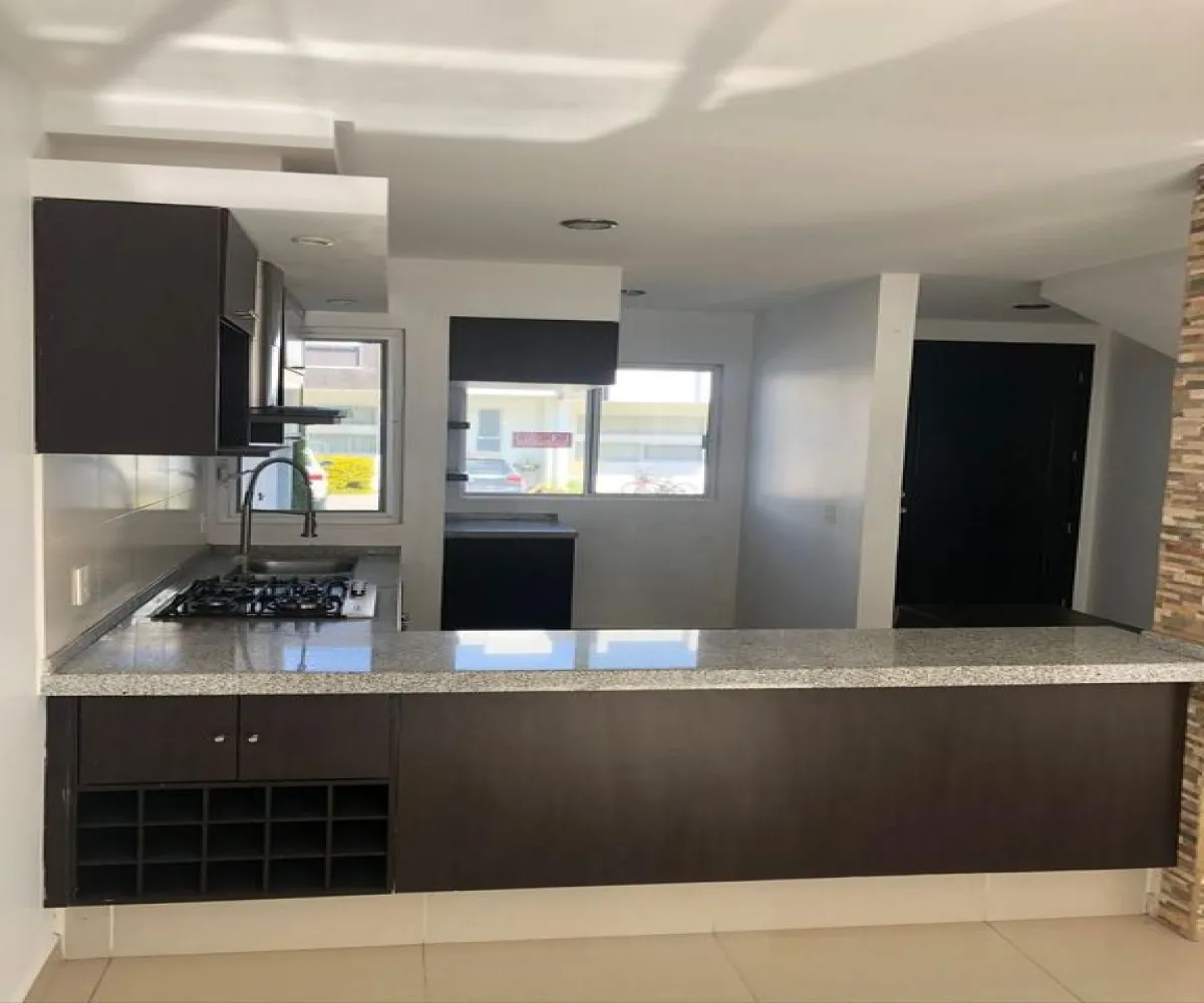 Casa En Venta,Av de la Moraleja, coto Pamplona, calle del cura 1629 304, Zapopan, Jalisco 45134, 4 Habitaciones,2 Baños,Av de la Moraleja , coto Pamplona, calle del cura ,3,pdSP6Ul