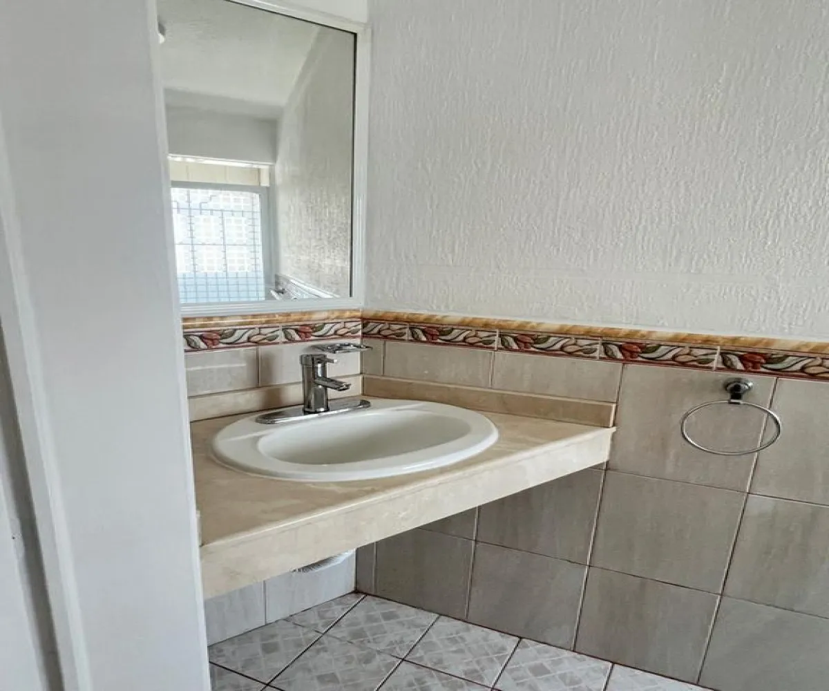 Casa En Venta,Del Fresno,Camichin 1367, Guadalajara, Jalisco 44900, 3 Habitaciones,2 Baños,Camichin,2,pnmJ84v
