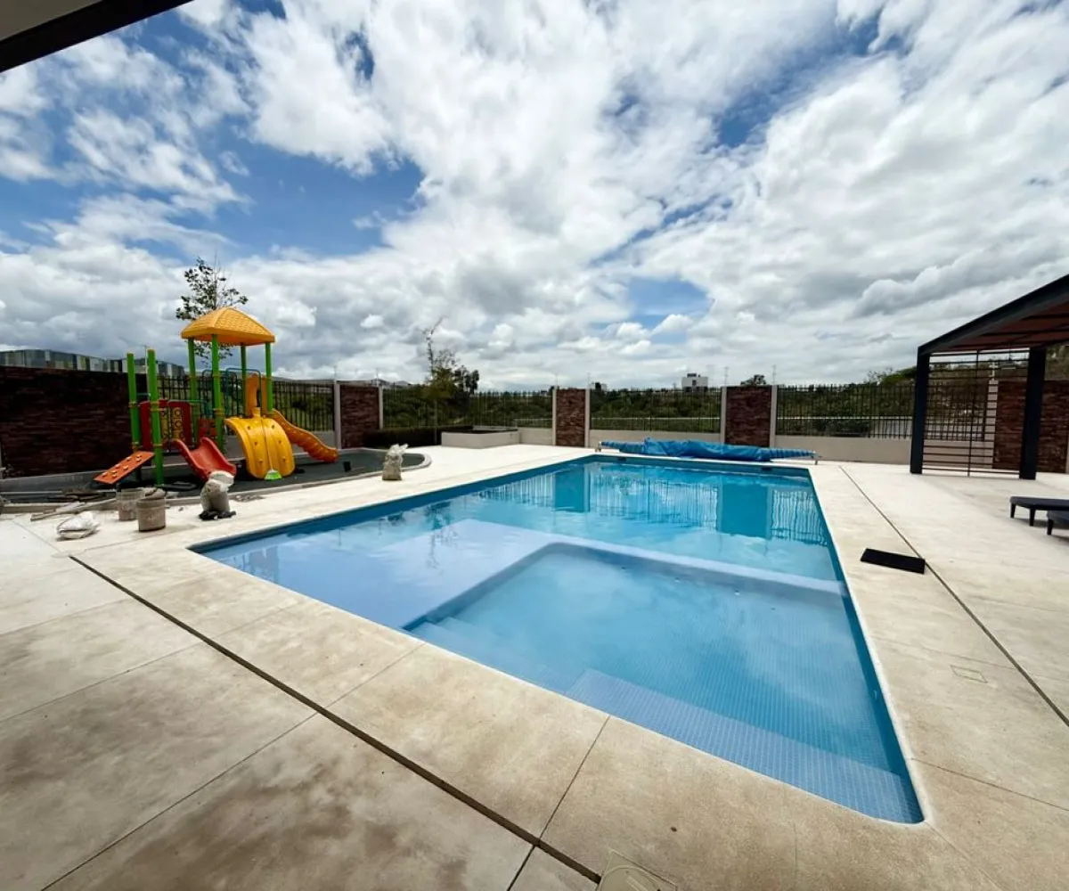 Casa En Venta,Capital Norte,Avenida C S/N, Zapopan, Jalisco 45133, 3 Habitaciones,3 Baños,Avenida C,2,ptdQqKx