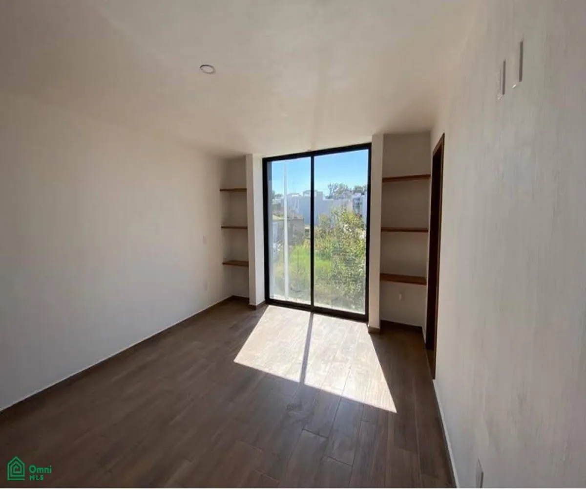 Casa En Venta,Fraccionamiento Valle Imperial,Av Madeiras 294, Zapopan, Jalisco 45134, 3 Habitaciones,3 Baños,Av Madeiras,3,MX25960972