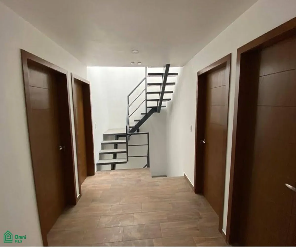 Casa En Venta,Fraccionamiento Valle Imperial,Av Madeiras 294, Zapopan, Jalisco 45134, 3 Habitaciones,3 Baños,Av Madeiras,3,MX25960972