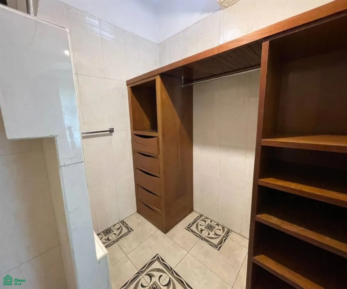 Casa En Renta,Vallarta Universidad,Honorato de Balzac 173, Zapopan, Jalisco 45110, 5 Habitaciones,5 Baños,Honorato de Balzac,2,MX25961562