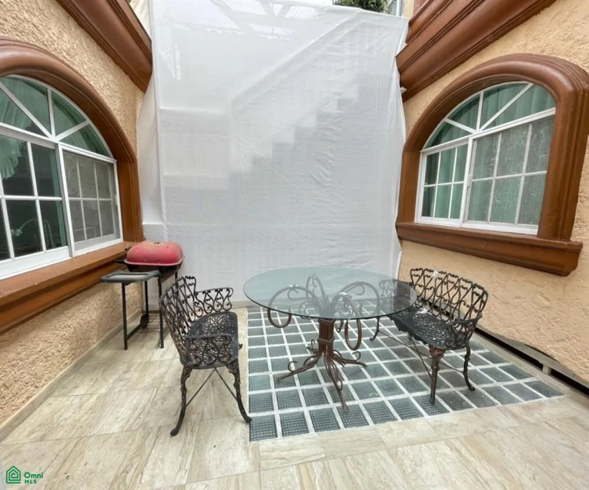 Casa En Renta,Vallarta Universidad,Honorato de Balzac 173, Zapopan, Jalisco 45110, 5 Habitaciones,5 Baños,Honorato de Balzac,2,MX25961562