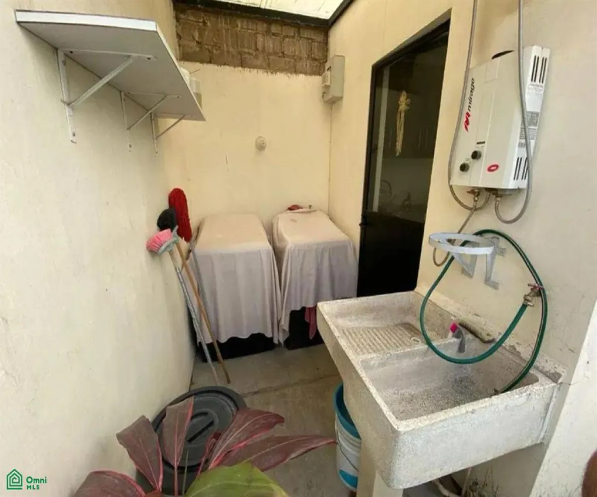 Casa En Venta,Nuevo México,Circuito México Virreinal Sur 353, Zapopan, Jalisco 45201, 3 Habitaciones,3 Baños,Circuito México Virreinal Sur,2,MX25962701