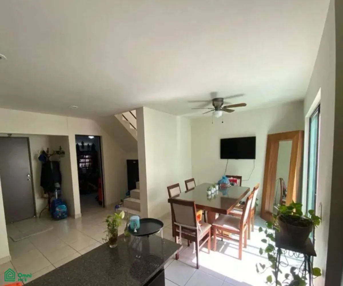 Casa En Venta,Nuevo México,Circuito México Virreinal Sur 353, Zapopan, Jalisco 45201, 3 Habitaciones,3 Baños,Circuito México Virreinal Sur,2,MX25962701
