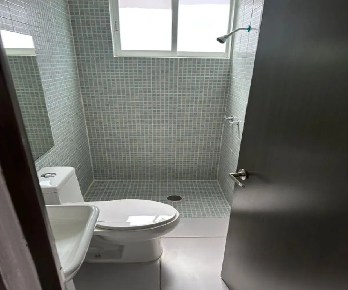 Departamento En Venta,Avenida Jesús Reyes Heroles 1325, San Pedro Tlaquepaque, Jalisco 44970, 2 Habitaciones,1 Baño,Avenida Jesús Reyes Heroles,1,p1XdBfz