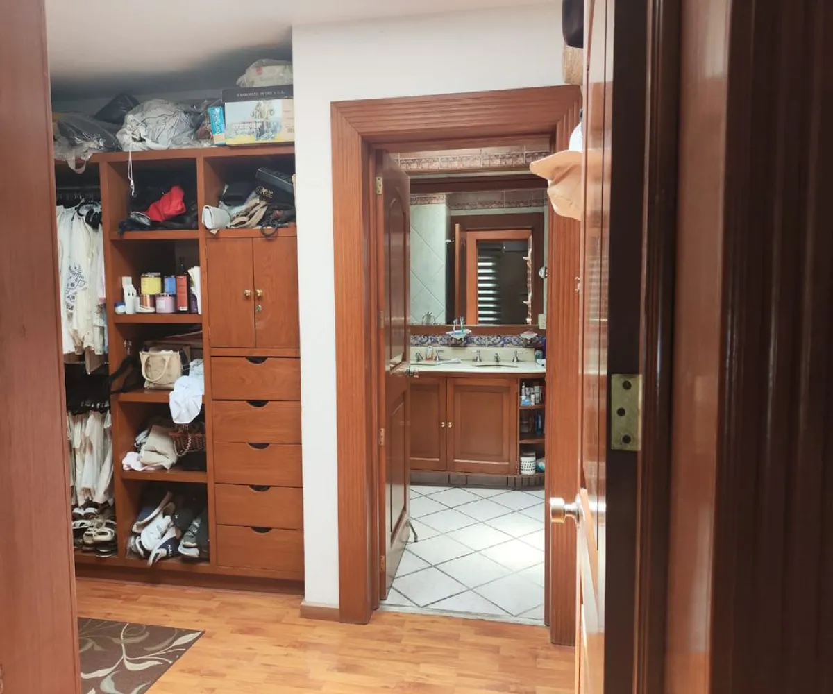 Casa En Venta,Camino Antiguo a San Isidro Mazatepec 97, Tlajomulco de Zúñiga, Jalisco 45645,5 Baños,Camino Antiguo a San Isidro Mazatepec,2,pWX8bs9