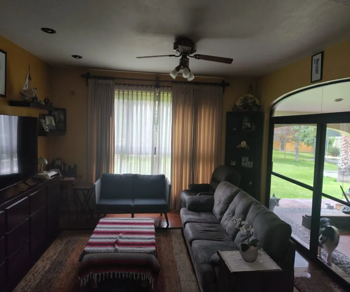 Casa En Venta,Camino Antiguo a San Isidro Mazatepec 97, Tlajomulco de Zúñiga, Jalisco 45645,5 Baños,Camino Antiguo a San Isidro Mazatepec,2,pWX8bs9