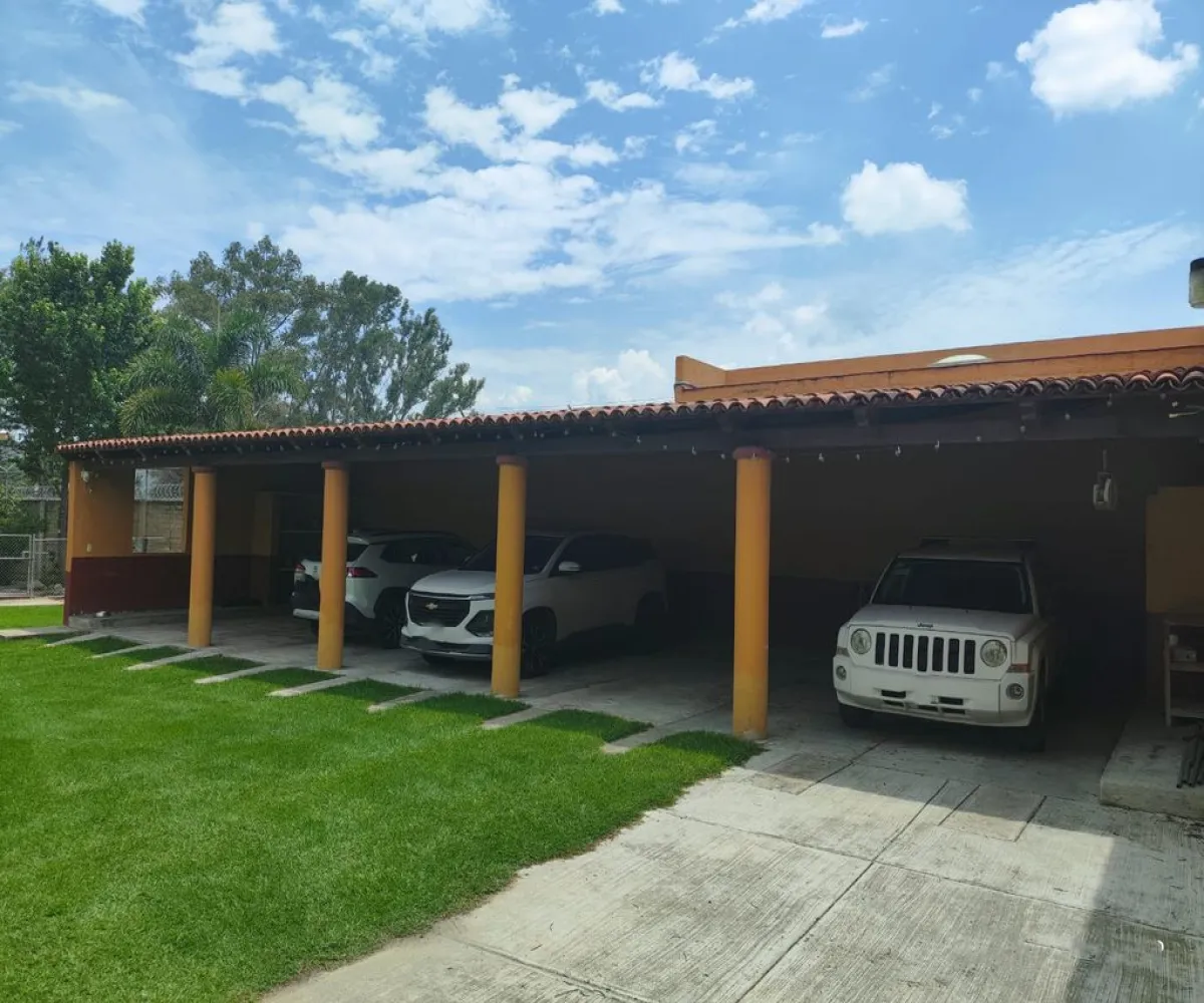 Casa En Venta,Camino Antiguo a San Isidro Mazatepec 97, Tlajomulco de Zúñiga, Jalisco 45645,5 Baños,Camino Antiguo a San Isidro Mazatepec,2,pWX8bs9