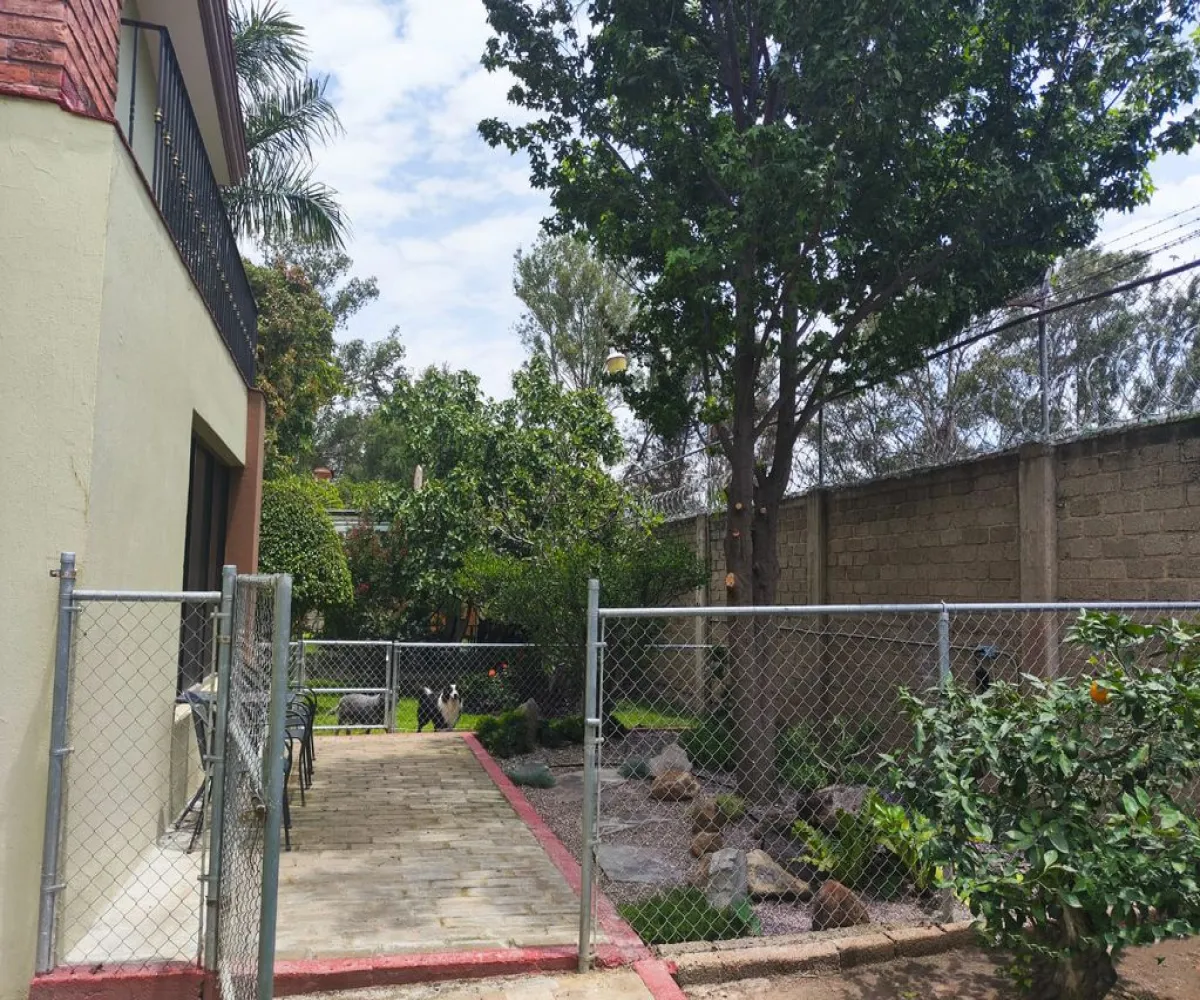 Casa En Venta,Camino Antiguo a San Isidro Mazatepec 97, Tlajomulco de Zúñiga, Jalisco 45645,5 Baños,Camino Antiguo a San Isidro Mazatepec,2,pWX8bs9