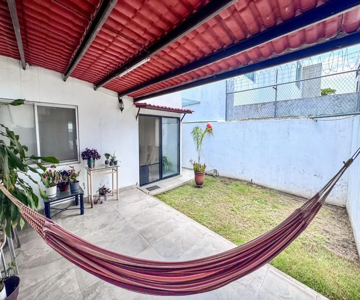 Casa En Venta,Residencial las Moras ,Vista de la Montaña 51 Coto 2, Tlajomulco de Zúñiga, Jalisco 45645, 3 Habitaciones,2 Baños,Vista de la Montaña 51,2,pjEsCNl
