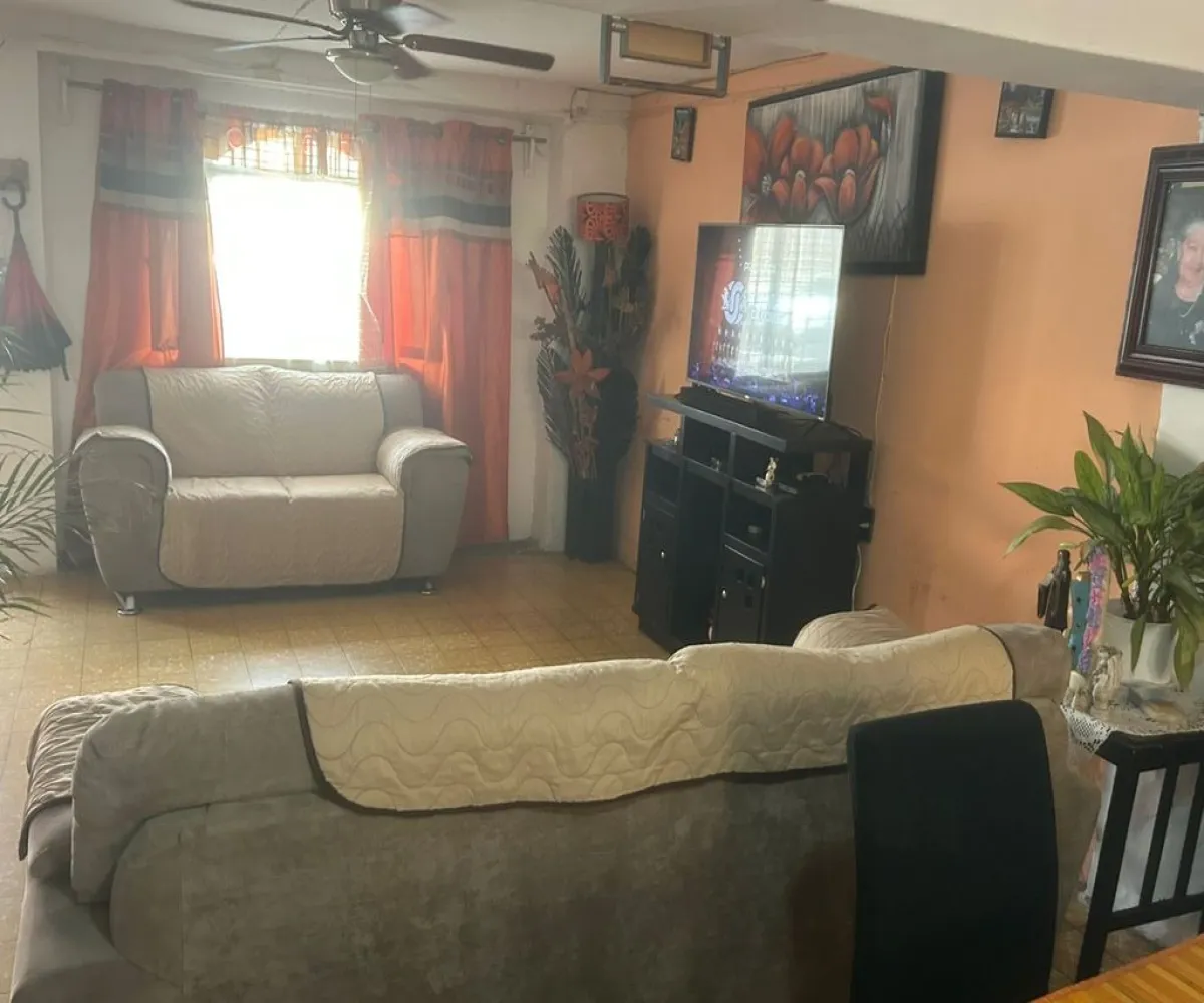 Casa En Venta,Ferrocarril,Calle 8-A 2119, Guadalajara, Jalisco 44440, 5 Habitaciones,3 Baños,Calle 8-A,1,pDcMojf
