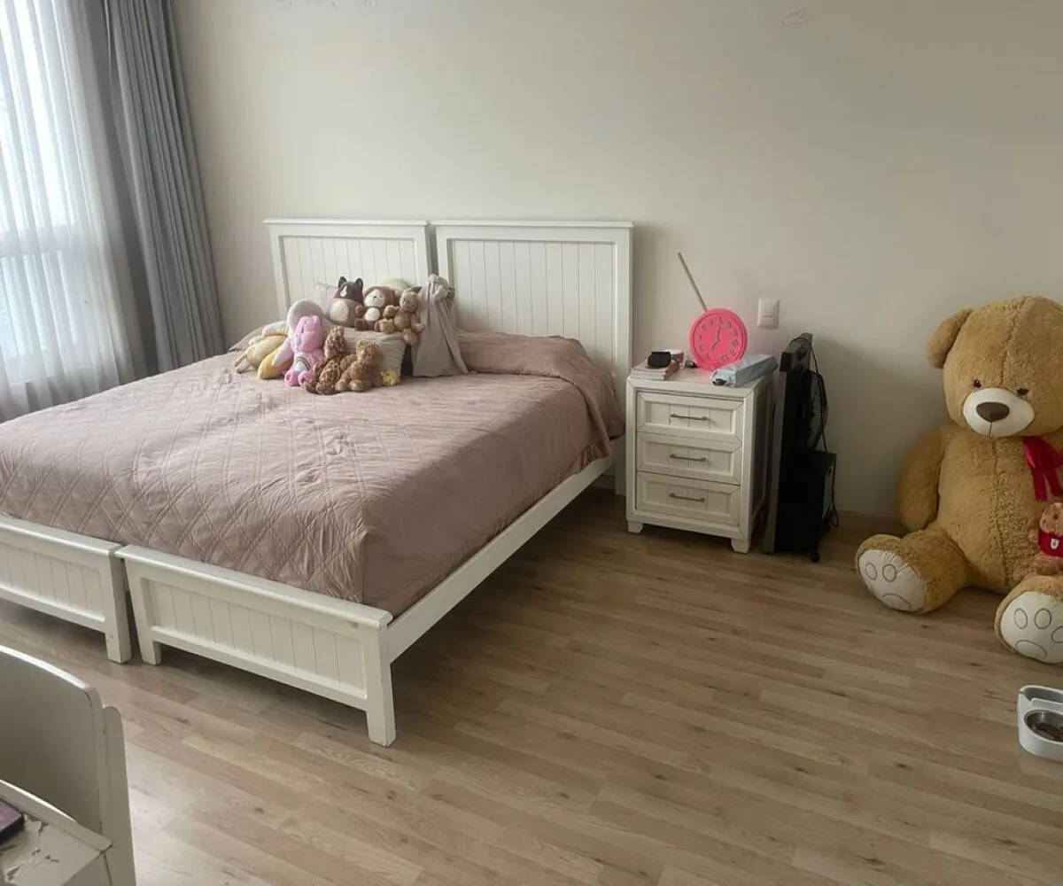 Casa En Venta,Los Castaños,Avenida Naciones Unidas 7500 92, Zapopan, Jalisco 45110, 4 Habitaciones,3 Baños,Avenida Naciones Unidas,1,pyAQ2Nl