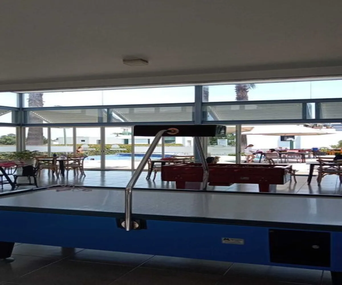 Casa En Venta,Los Castaños,Avenida Naciones Unidas 7500 92, Zapopan, Jalisco 45110, 4 Habitaciones,3 Baños,Avenida Naciones Unidas,1,pyAQ2Nl