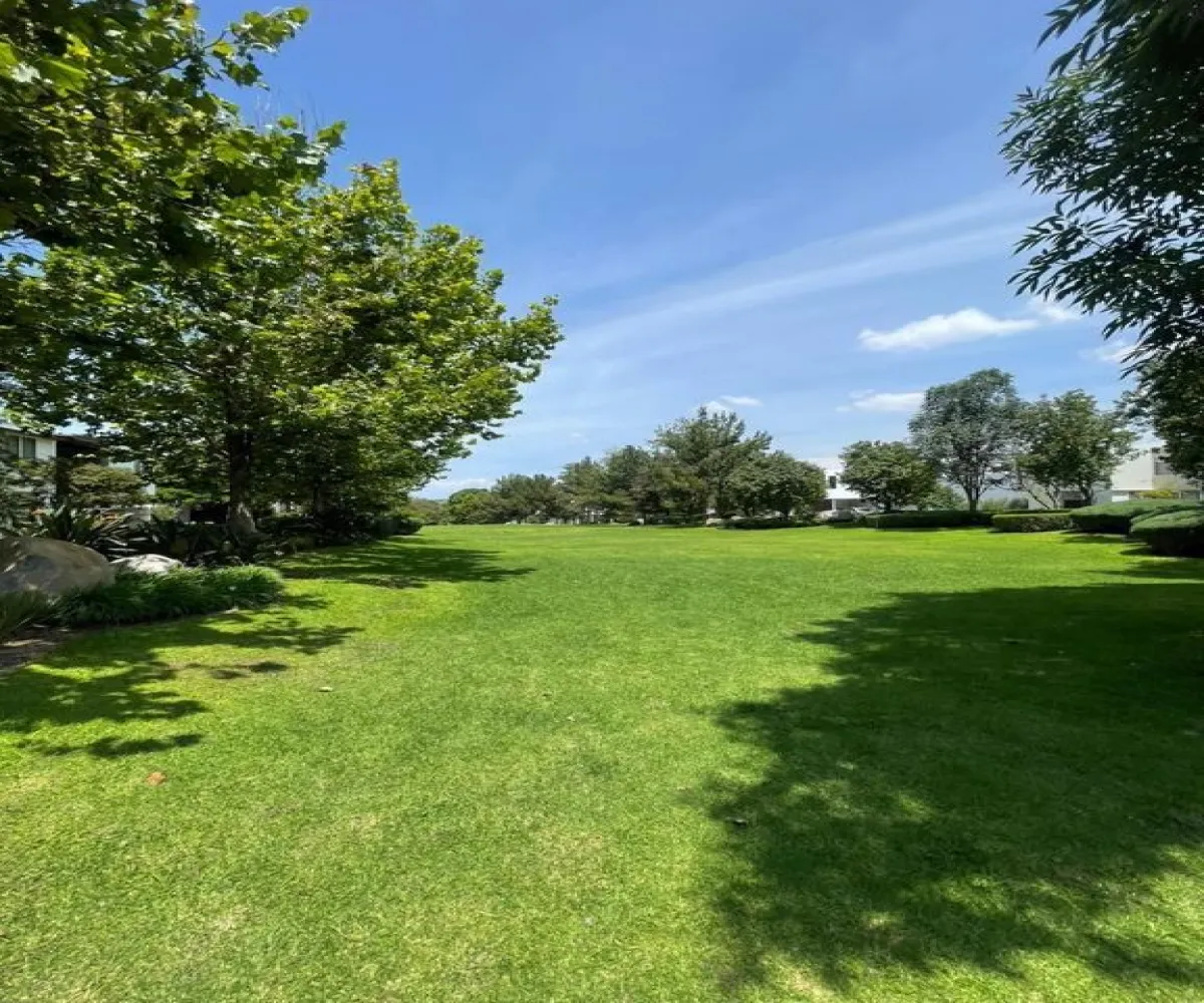 Casa En Venta,Los Castaños,Avenida Naciones Unidas 7500 92, Zapopan, Jalisco 45110, 4 Habitaciones,3 Baños,Avenida Naciones Unidas,1,pyAQ2Nl