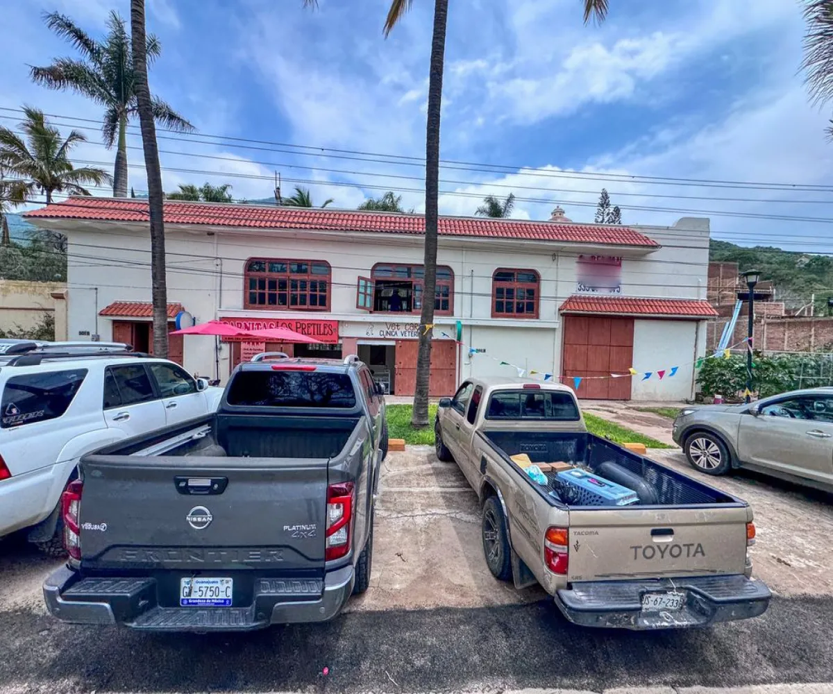 Local En Venta,Raquet Club,Carretera Jocotepec-chapala 501, Jocotepec, Jalisco 45820,2 Baños,Carretera Jocotepec-chapala,1,plI1f1N
