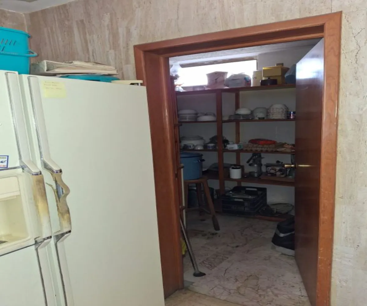 Casa En Venta,Cerro del Tesoro,Vista a La Lejanía 5756, San Pedro Tlaquepaque, Jalisco 45608, 7 Habitaciones,6 Baños,Vista a La Lejanía,3,pSHpjbq