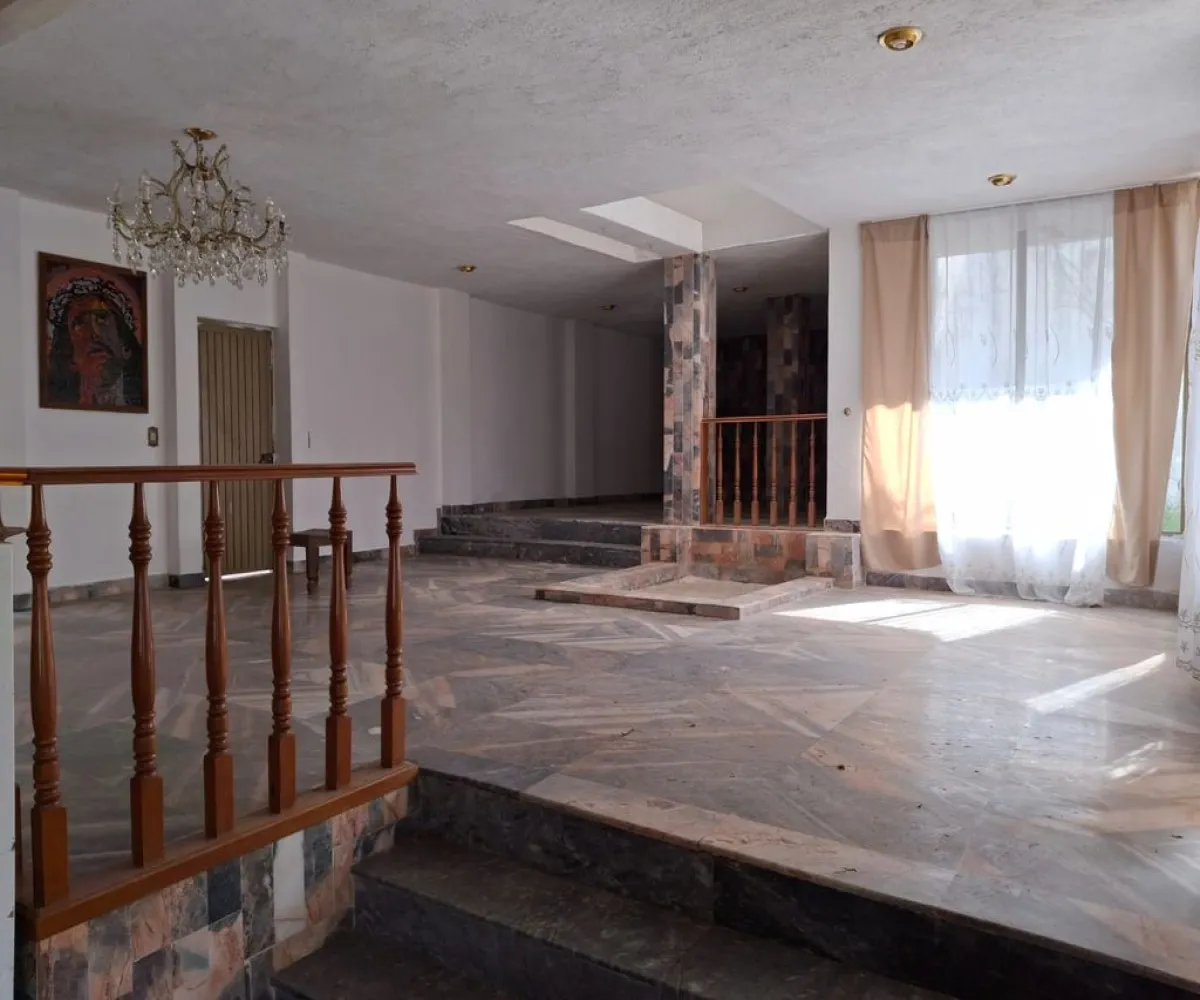 Casa En Venta,Cerro del Tesoro,Vista a La Lejanía 5756, San Pedro Tlaquepaque, Jalisco 45608, 7 Habitaciones,6 Baños,Vista a La Lejanía,3,pSHpjbq