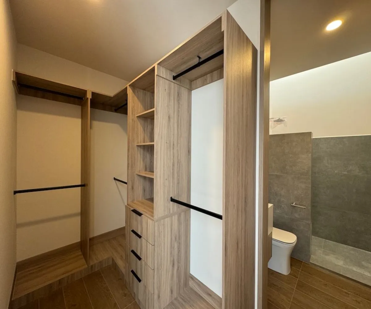 Casa En Venta,Parques Vallarta ,Paseo de la Estrella 3555 30, Zapopan, Jalisco 45134, 4 Habitaciones,4 Baños,Paseo de la Estrella,2,pv87cXz