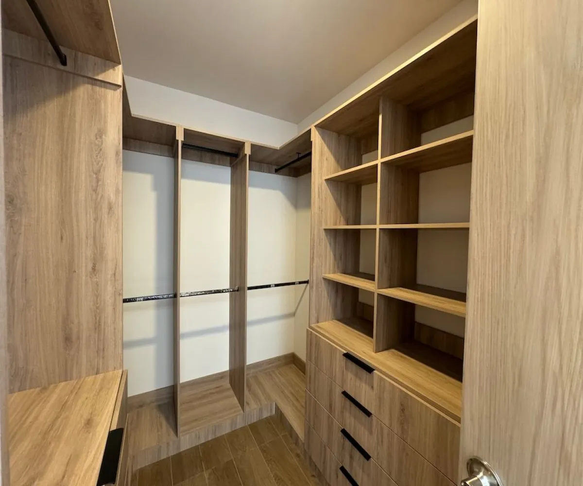 Casa En Venta,Parques Vallarta ,Paseo de la Estrella 3555 30, Zapopan, Jalisco 45134, 4 Habitaciones,4 Baños,Paseo de la Estrella,2,pv87cXz