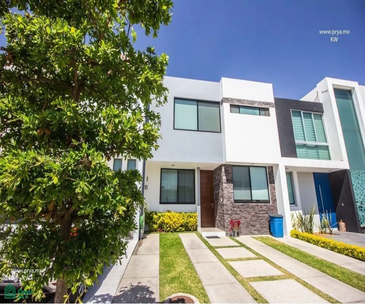 Casa En Venta,Fraccionamiento El Alcázar (Casa Fuerte),Fracc. Casa fuerte, coto baluarte 193, Tlajomulco de Zuniga, Jalisco 45646, 4 Habitaciones,3 Baños,Fracc. Casa fuerte, coto baluarte,MX24647370