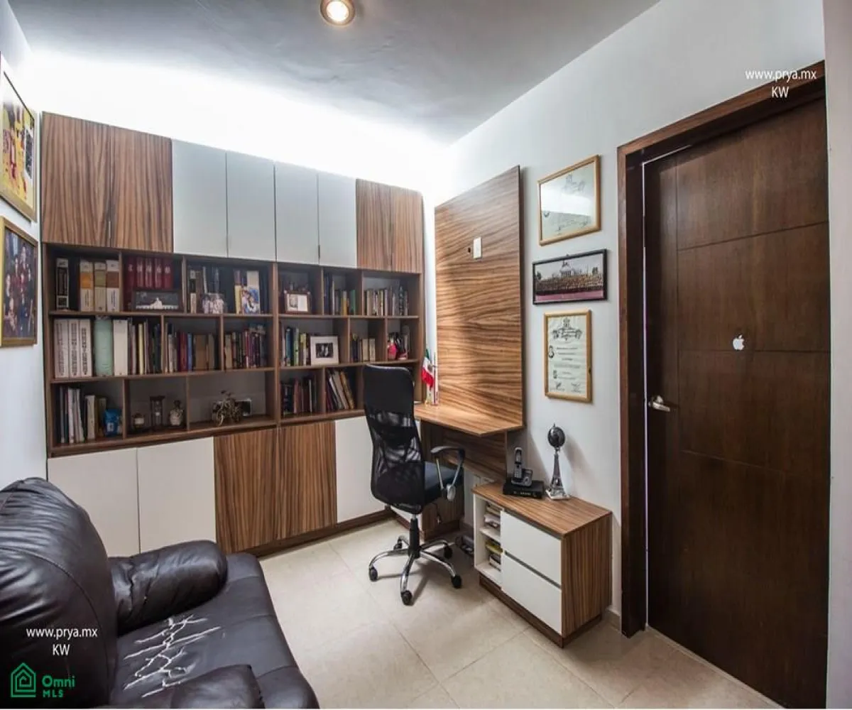 Casa En Venta,Fraccionamiento El Alcázar (Casa Fuerte),Fracc. Casa fuerte, coto baluarte 193, Tlajomulco de Zuniga, Jalisco 45646, 4 Habitaciones,3 Baños,Fracc. Casa fuerte, coto baluarte,MX24647370