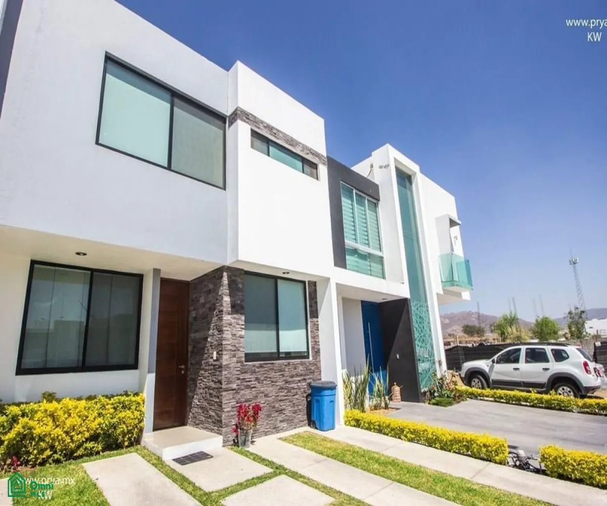 Casa En Venta,Fraccionamiento El Alcázar (Casa Fuerte),Fracc. Casa fuerte, coto baluarte 193, Tlajomulco de Zuniga, Jalisco 45646, 4 Habitaciones,3 Baños,Fracc. Casa fuerte, coto baluarte,MX24647370