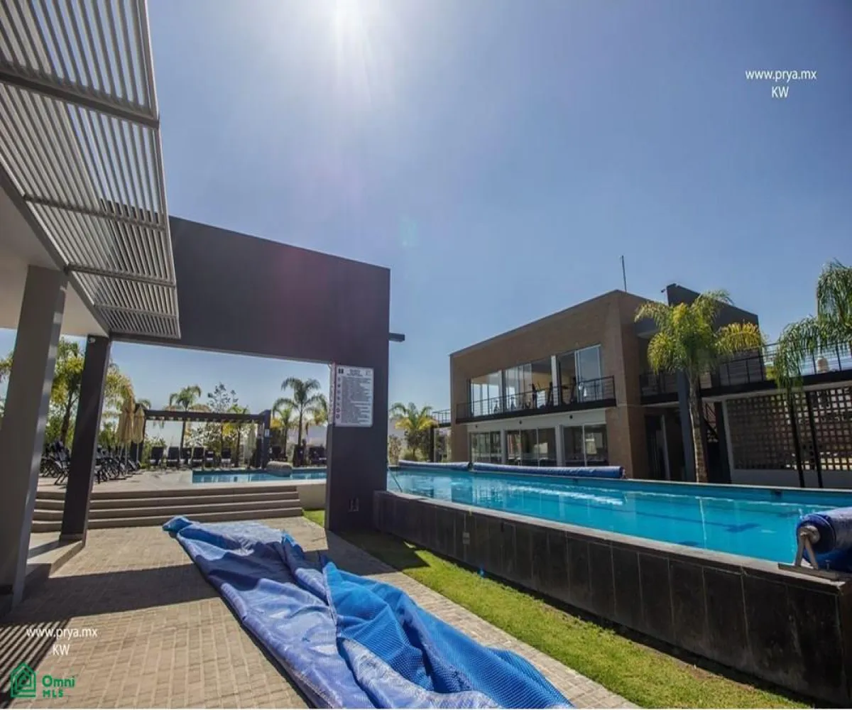 Casa En Venta,Fraccionamiento El Alcázar (Casa Fuerte),Fracc. Casa fuerte, coto baluarte 193, Tlajomulco de Zuniga, Jalisco 45646, 4 Habitaciones,3 Baños,Fracc. Casa fuerte, coto baluarte,MX24647370