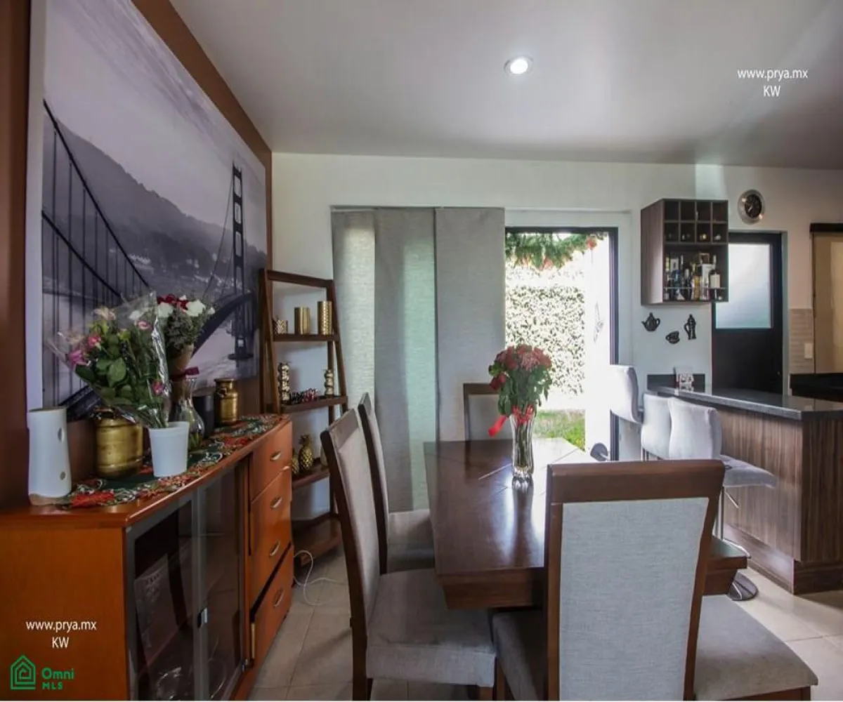 Casa En Venta,Fraccionamiento El Alcázar (Casa Fuerte),Fracc. Casa fuerte, coto baluarte 193, Tlajomulco de Zuniga, Jalisco 45646, 4 Habitaciones,3 Baños,Fracc. Casa fuerte, coto baluarte,MX24647370