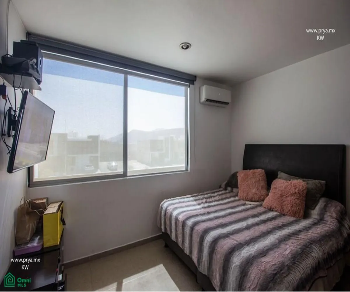 Casa En Venta,Fraccionamiento El Alcázar (Casa Fuerte),Fracc. Casa fuerte, coto baluarte 193, Tlajomulco de Zuniga, Jalisco 45646, 4 Habitaciones,3 Baños,Fracc. Casa fuerte, coto baluarte,MX24647370