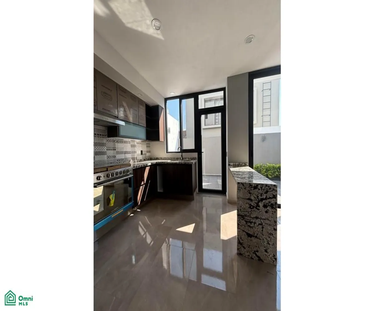 Casa En Venta,San Agustín,Av. Vuelo de las Grullas 200, Tlajomulco de Zuniga, Jalisco 45645, 3 Habitaciones,3 Baños,Av. Vuelo de las Grullas,2,MX24662156