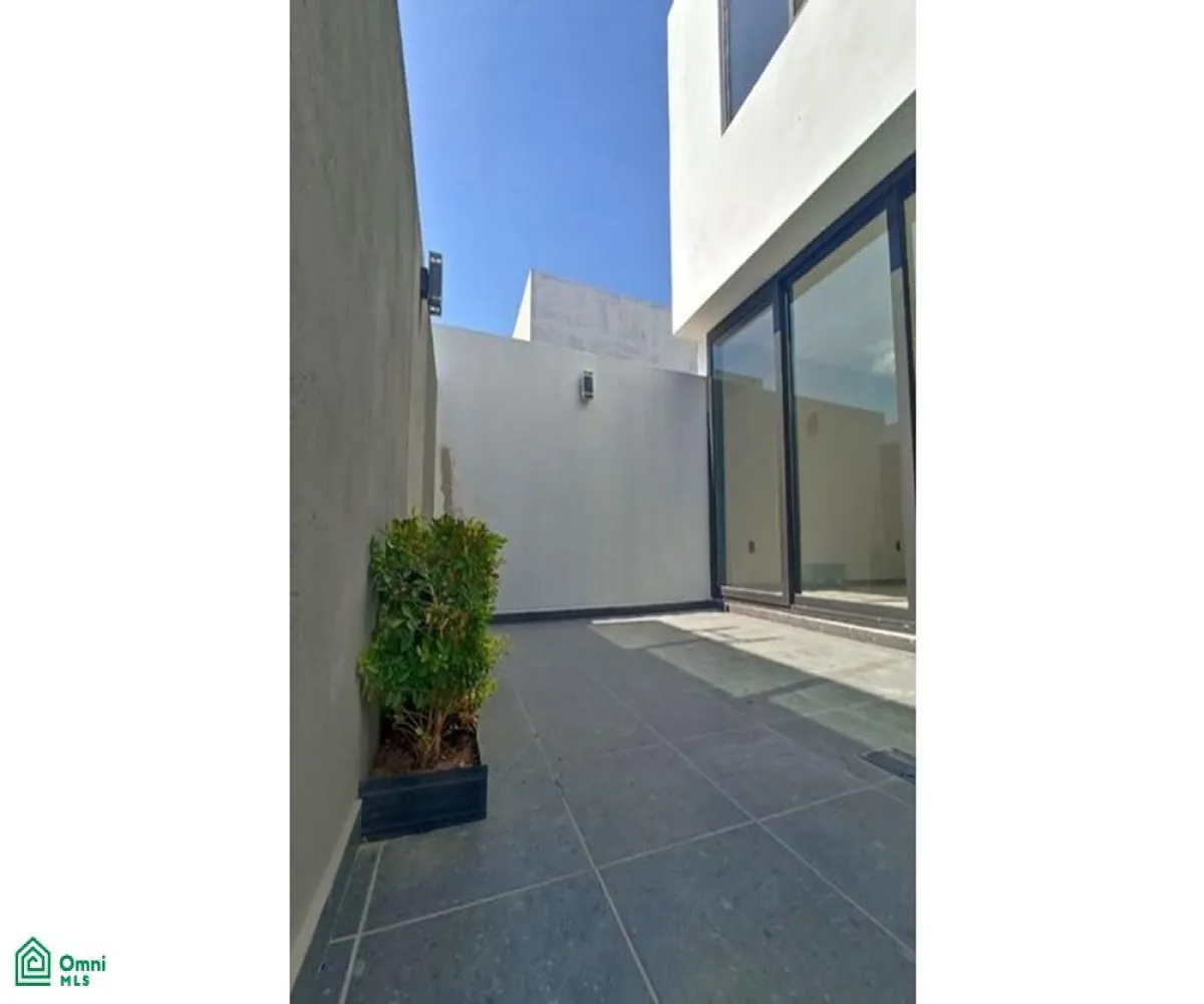 Casa En Venta,San Agustín,Av. Vuelo de las Grullas 200, Tlajomulco de Zuniga, Jalisco 45645, 3 Habitaciones,3 Baños,Av. Vuelo de las Grullas,2,MX24662156