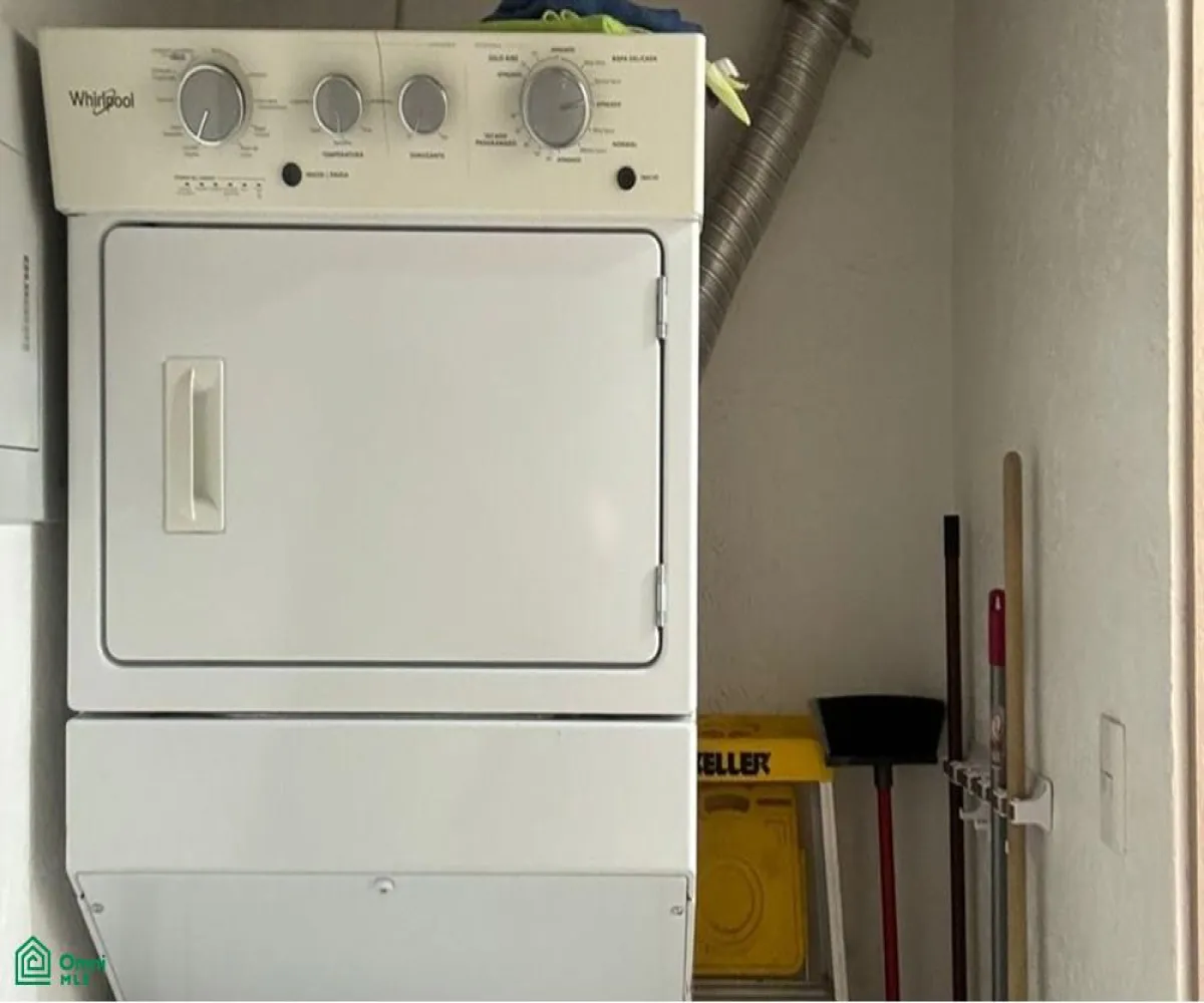 Edificio En Venta,Fraccionamiento Cañadas de San Lorenzo,AVENIDA TORREMOLINOS 3500, Zapopan, Jalisco 45130, 2 Habitaciones,2 Baños,AVENIDA TORREMOLINOS,1,MX24676393