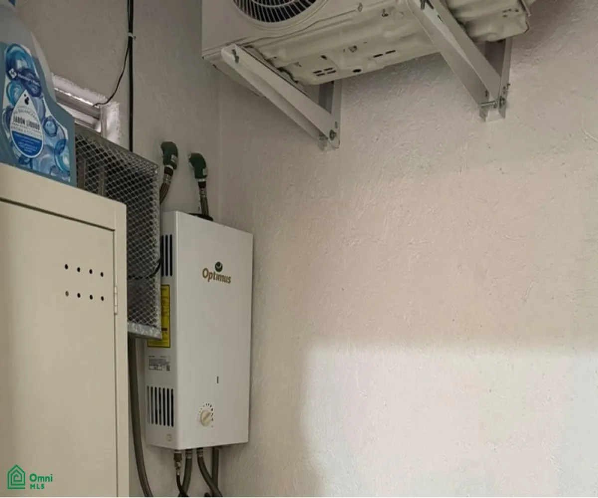 Edificio En Venta,Fraccionamiento Cañadas de San Lorenzo,AVENIDA TORREMOLINOS 3500, Zapopan, Jalisco 45130, 2 Habitaciones,2 Baños,AVENIDA TORREMOLINOS,1,MX24676393