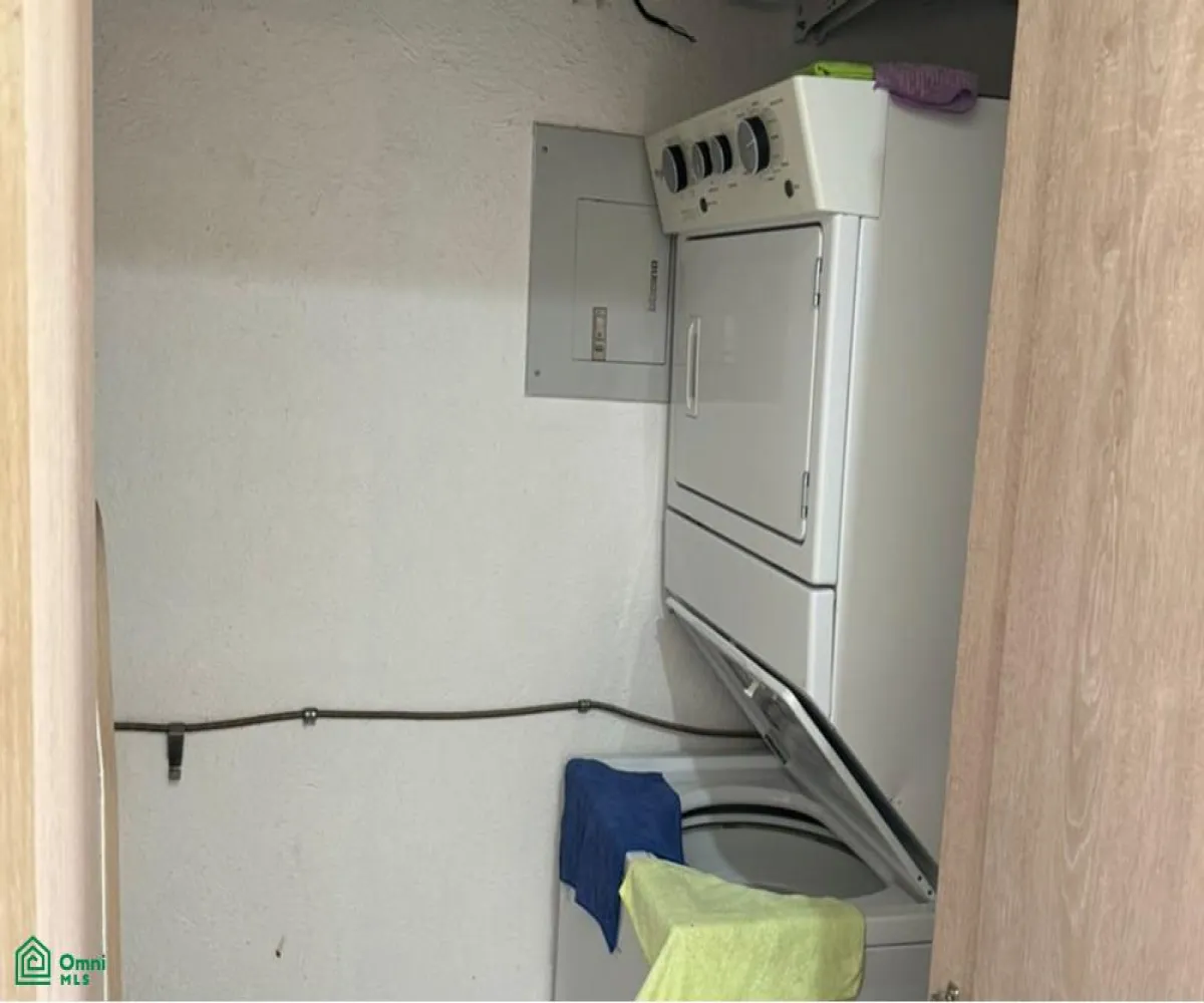 Edificio En Venta,Fraccionamiento Cañadas de San Lorenzo,AVENIDA TORREMOLINOS 3500, Zapopan, Jalisco 45130, 2 Habitaciones,2 Baños,AVENIDA TORREMOLINOS,1,MX24676393