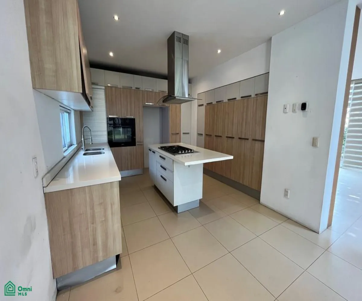 Casa En Renta,ARAUCA,Avenida Ramón Corona 1500, Zapopan, Jalisco 45207, 3 Habitaciones,4 Baños,Avenida Ramón Corona,2,MX24678573