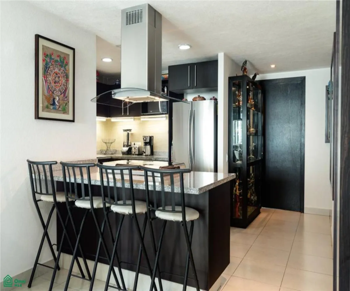 Departamento En Venta,Zona Hotelera Norte,Avenida Francisco Medina Ascencio 2477, Puerto Vallarta, Jalisco 48333, 2 Habitaciones,2 Baños,Avenida Francisco Medina Ascencio,MX24684394