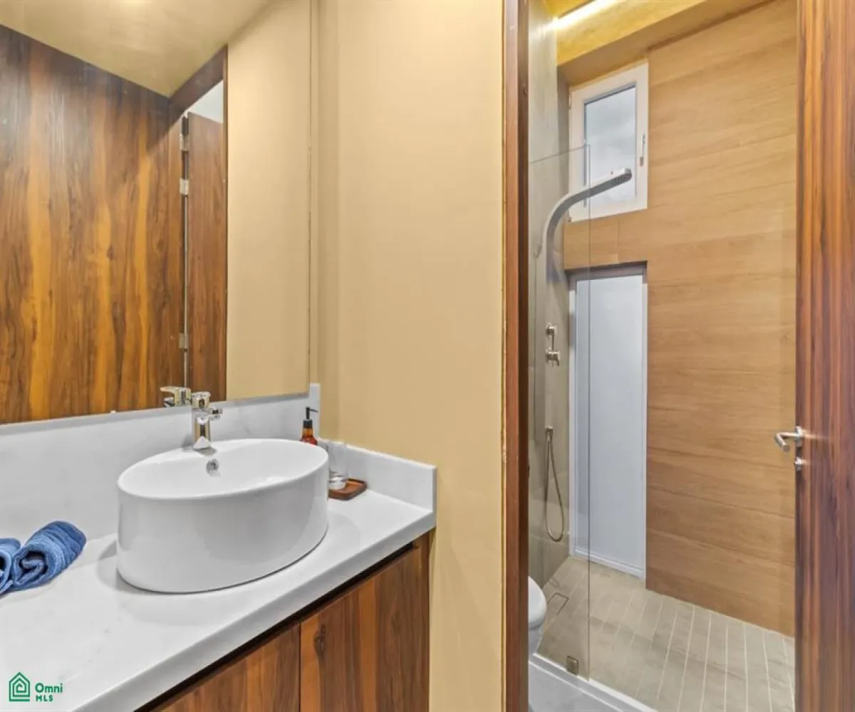 Departamento En Venta,Villa las Flores,INDUSTRIAS 154, Puerto Vallarta, Jalisco 48335, 3 Habitaciones,2 Baños,INDUSTRIAS,3,MX24686213