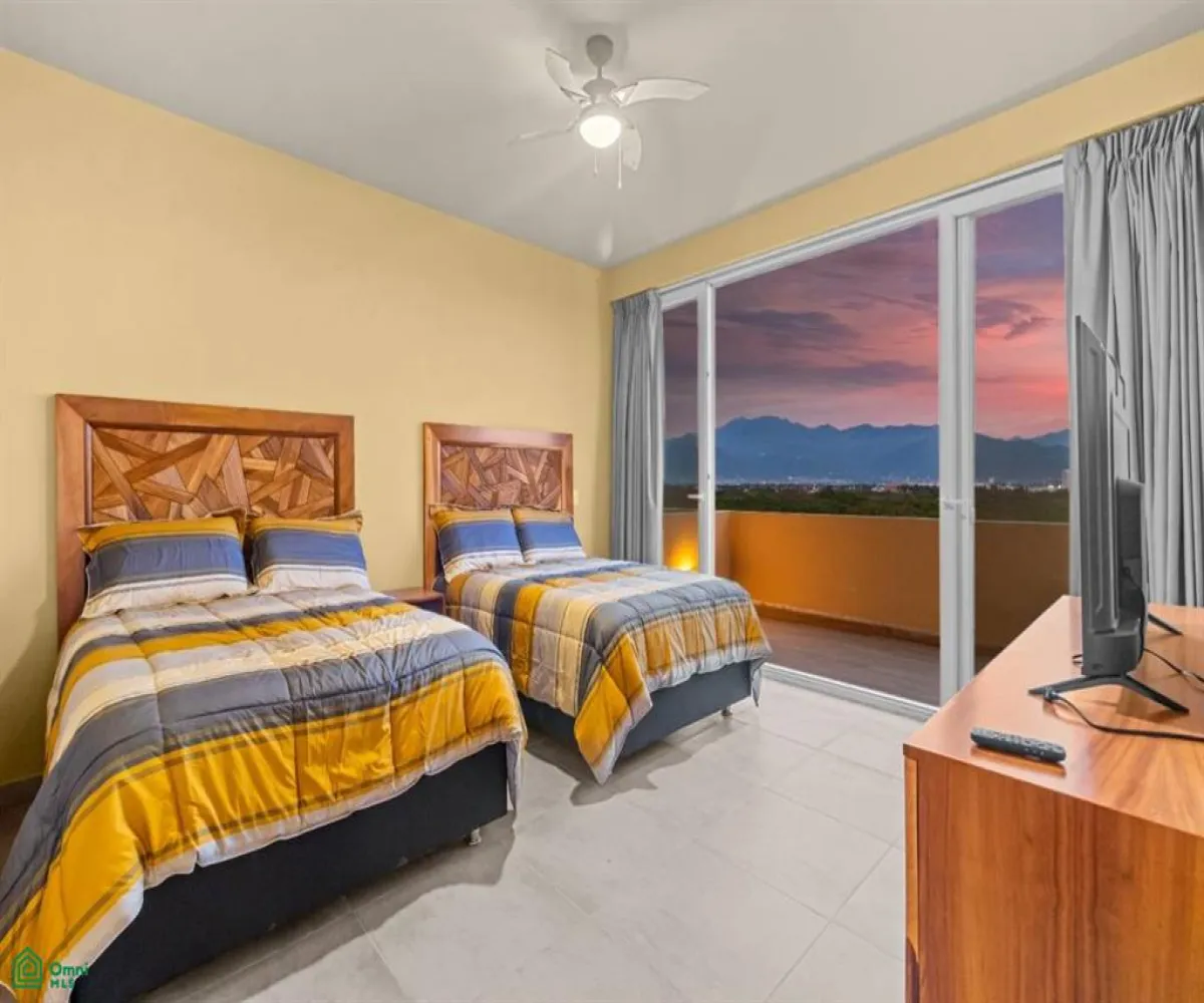 Departamento En Venta,Villa las Flores,INDUSTRIAS 154, Puerto Vallarta, Jalisco 48335, 3 Habitaciones,2 Baños,INDUSTRIAS,3,MX24686213