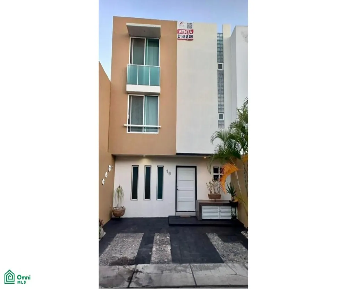 Casa En Venta,Fraccionamiento Residencial San Isidro,AV. PASEO DE LA CASTILLA 222, Zapopan, Jalisco 45130, 3 Habitaciones,2 Baños,AV. PASEO DE LA CASTILLA,MX24687064