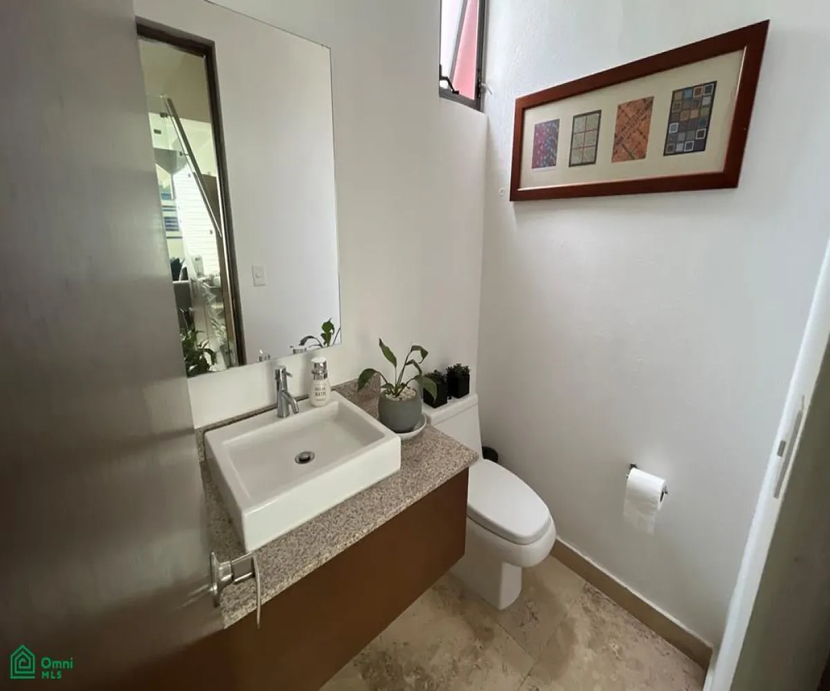 Casa En Venta,Fraccionamiento Porta Real,AVENIDA AVIACIÓN 4055, Zapopan, Jalisco 45019, 3 Habitaciones,3 Baños,AVENIDA AVIACIÓN,MX24687089