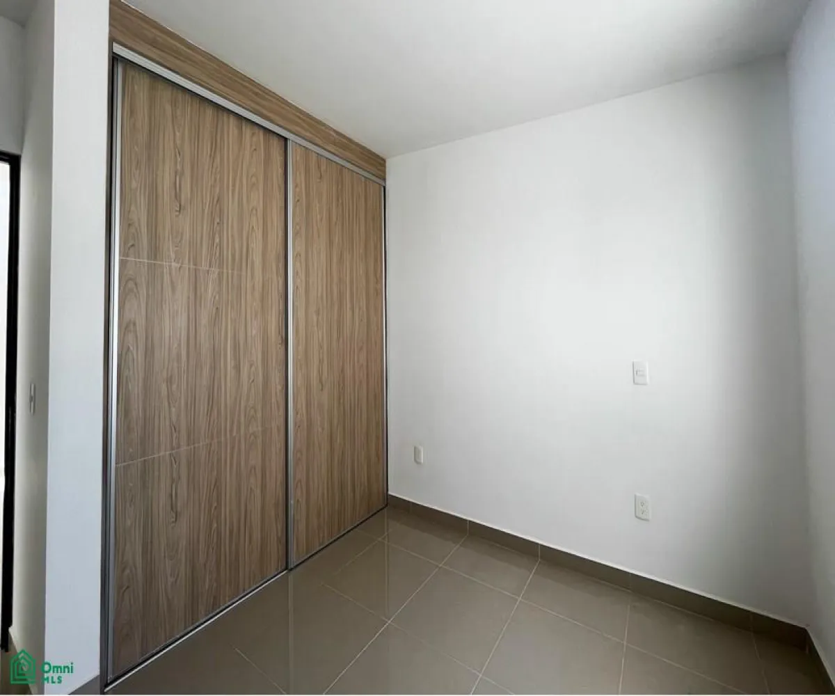 Casa En Venta,Fraccionamiento Valle Imperial,Calle Rinconada de la Orquidea 4510 4510, Zapopan, Jalisco 45134, 3 Habitaciones,3 Baños,Calle Rinconada de la Orquidea 4510,2,MX24695209