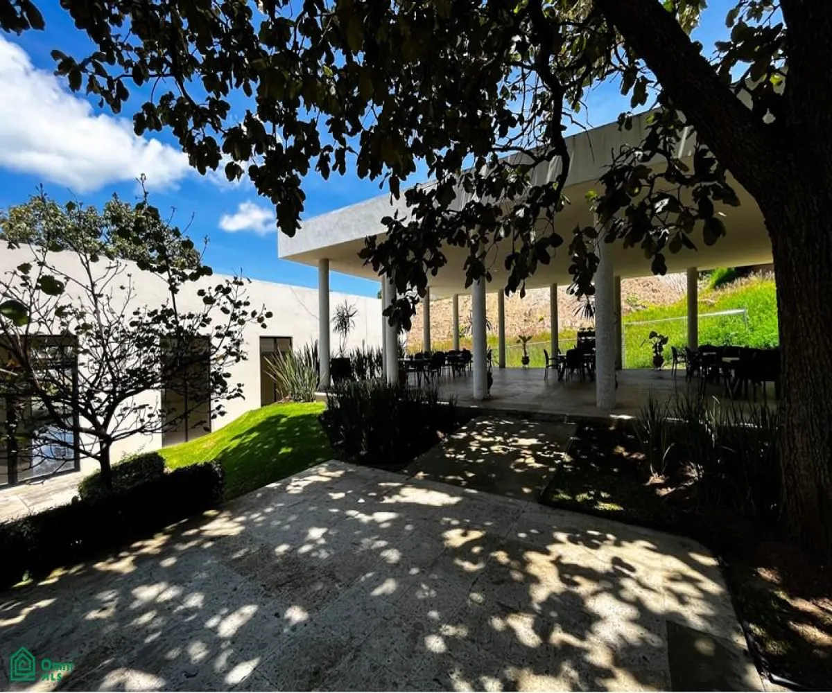 Casa En Venta,Fraccionamiento Valle Imperial,Calle Rinconada de la Orquidea 4510 4510, Zapopan, Jalisco 45134, 3 Habitaciones,3 Baños,Calle Rinconada de la Orquidea 4510,2,MX24695209