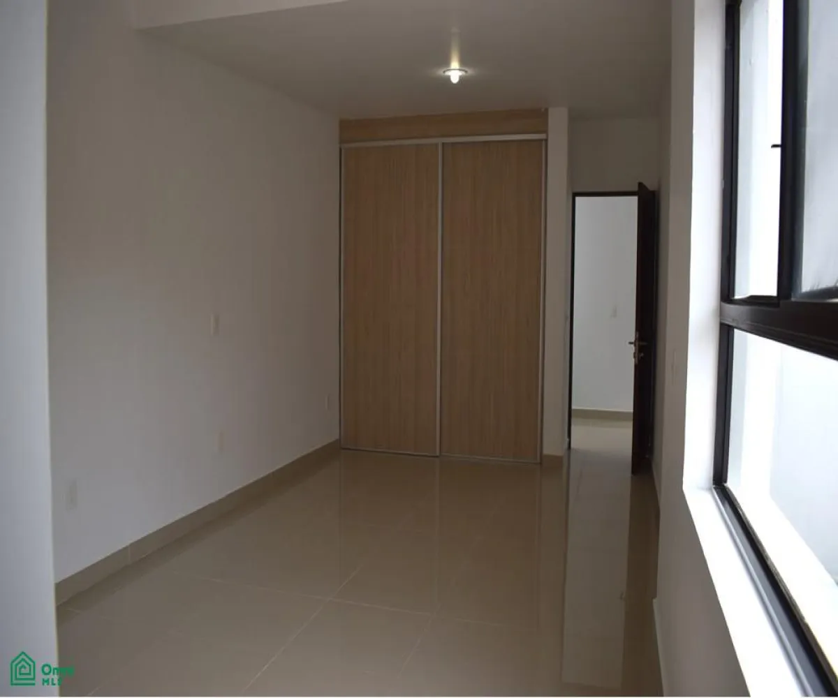 Casa En Venta,Fraccionamiento Valle Imperial,Calle Rinconada de la Orquidea 4510 4510, Zapopan, Jalisco 45134, 3 Habitaciones,3 Baños,Calle Rinconada de la Orquidea 4510,2,MX24695209