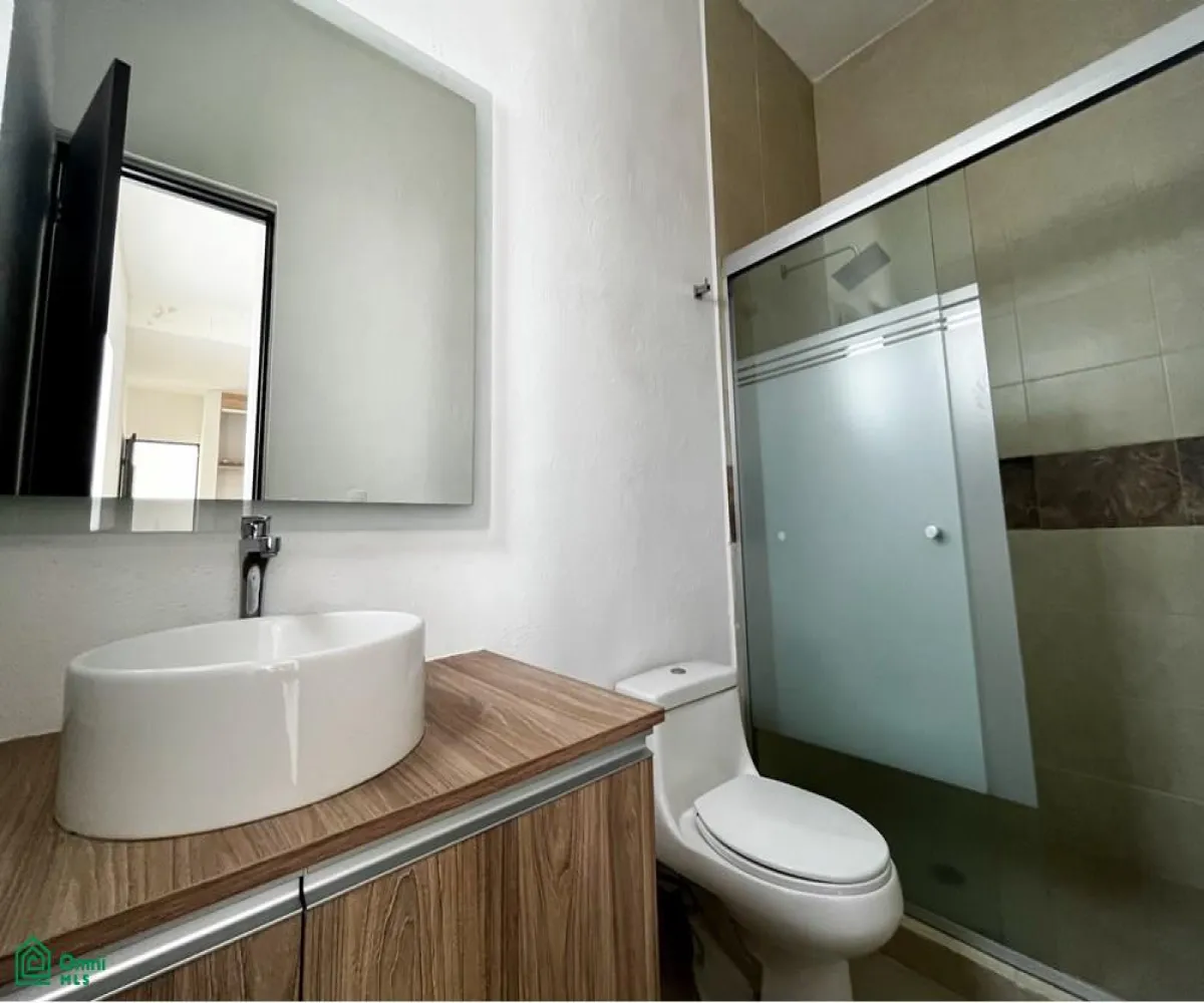 Casa En Venta,Fraccionamiento Valle Imperial,Calle Rinconada de la Orquidea 4510 4510, Zapopan, Jalisco 45134, 3 Habitaciones,3 Baños,Calle Rinconada de la Orquidea 4510,2,MX24695209