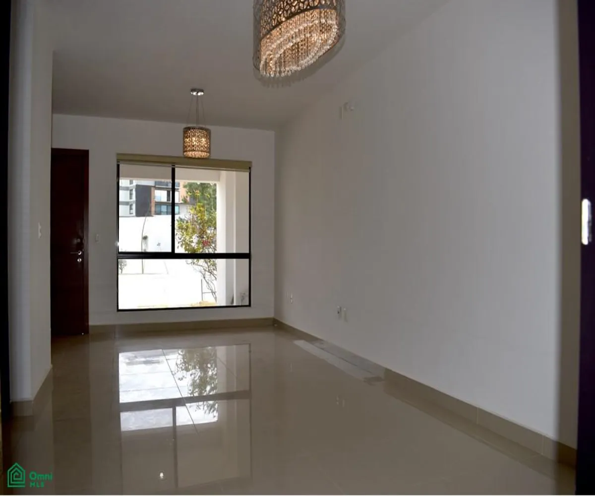 Casa En Venta,Fraccionamiento Valle Imperial,Calle Rinconada de la Orquidea 4510 4510, Zapopan, Jalisco 45134, 3 Habitaciones,3 Baños,Calle Rinconada de la Orquidea 4510,2,MX24695209